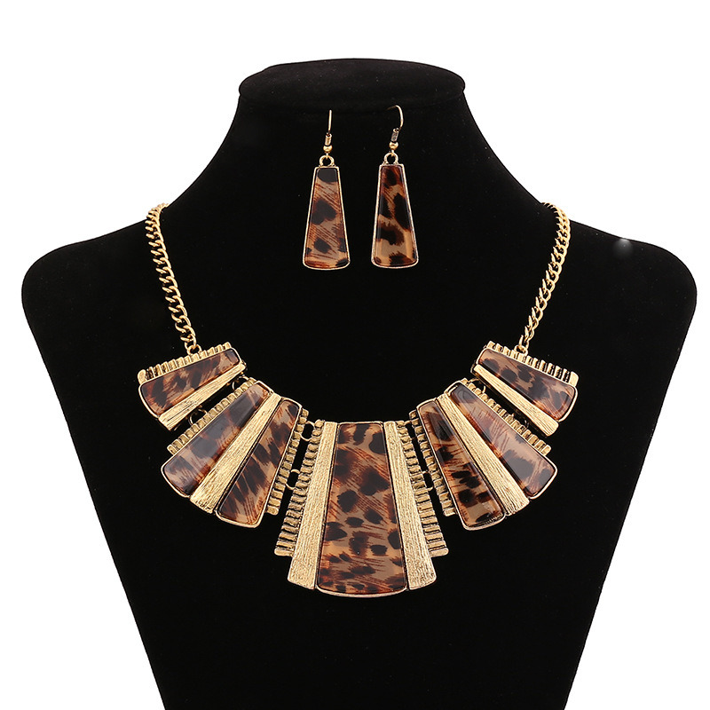 dropship A set of Leopard Print Jewelry Set Chunky Pendant Necklace & Dangle Earrings Punk Style Popular Accessories
