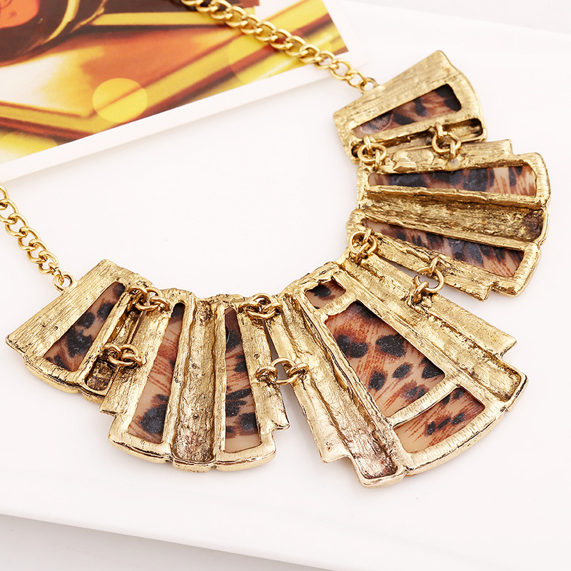 dropship A set of Leopard Print Jewelry Set Chunky Pendant Necklace & Dangle Earrings Punk Style Popular Accessories
