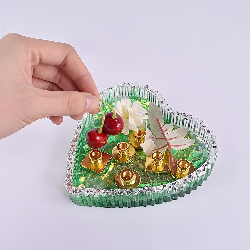 dropship 1pc Heart-shaped Striped Dewdrop Tray Saucer Love Water Pattern Storage Box Silicone Mold