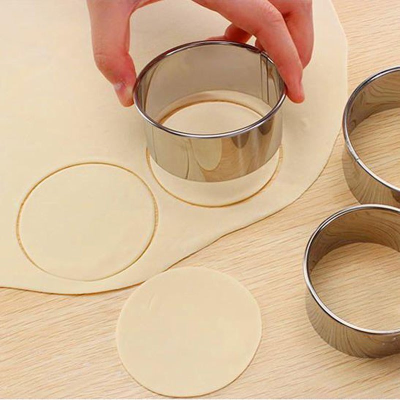 dropship 3pcs/Set; 2.36in/2.76in/3.15in; Stainless Steel Circle Mold & Hand Press Set; Cookie Cutter; Dumpling Press; Cooking Accessories Baking Tools