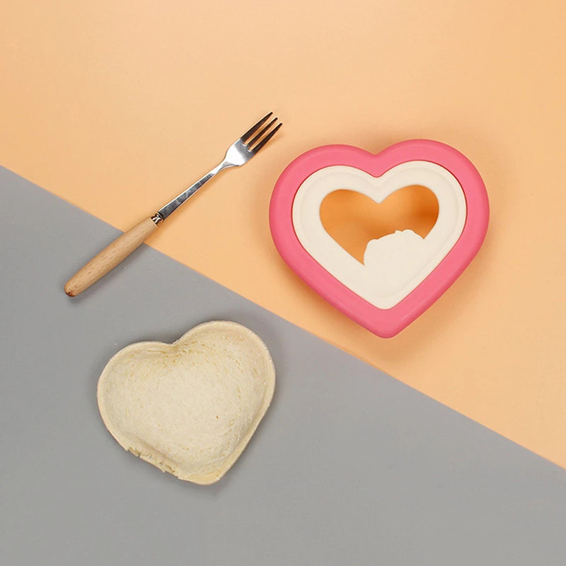 dropship 1pc Heart Sandwich Cutter And Sealer, Decruster Bread Sandwich Maker Cutters Make, DIY Pocket Sandwiches Mold Square Shape, Decruster Sandwich Maker For Kids, Family Kitchen Tools