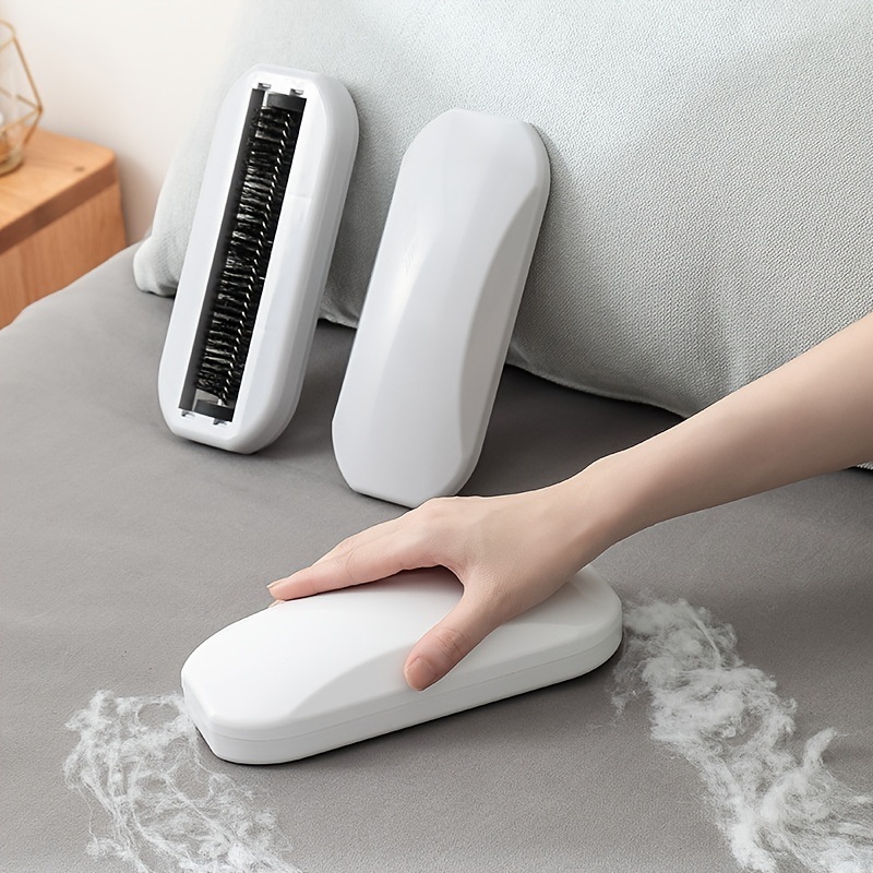 dropship 2pcs Dust Collector Duster Multi Purpose Plastic Cleaning Brush Nail Soft Bed De-Hairing Brush Static Without USB Or Battery