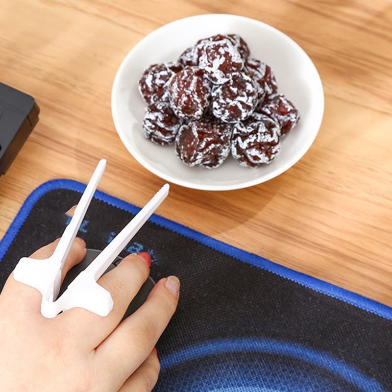dropship Finger Chopsticks for Gamer Gaming Snack Clips Plastic Chopstick Snack Food Finger Tongs Lazy Artifact Assistant Finger Tool