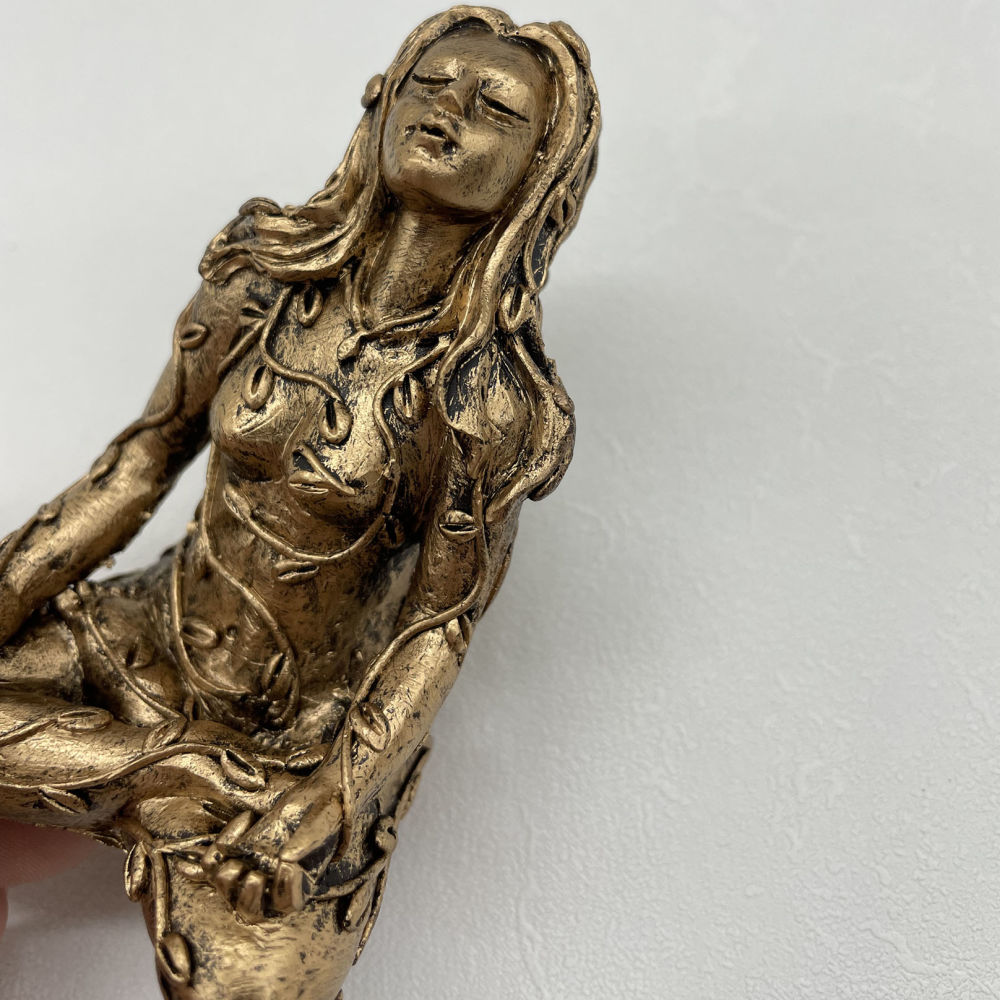 dropship Mother Earth Statue Mini Gaia Fairy Decorative Buddha Statue Decorative Figurines Goddess Healing Chakra Meditation Home Decor