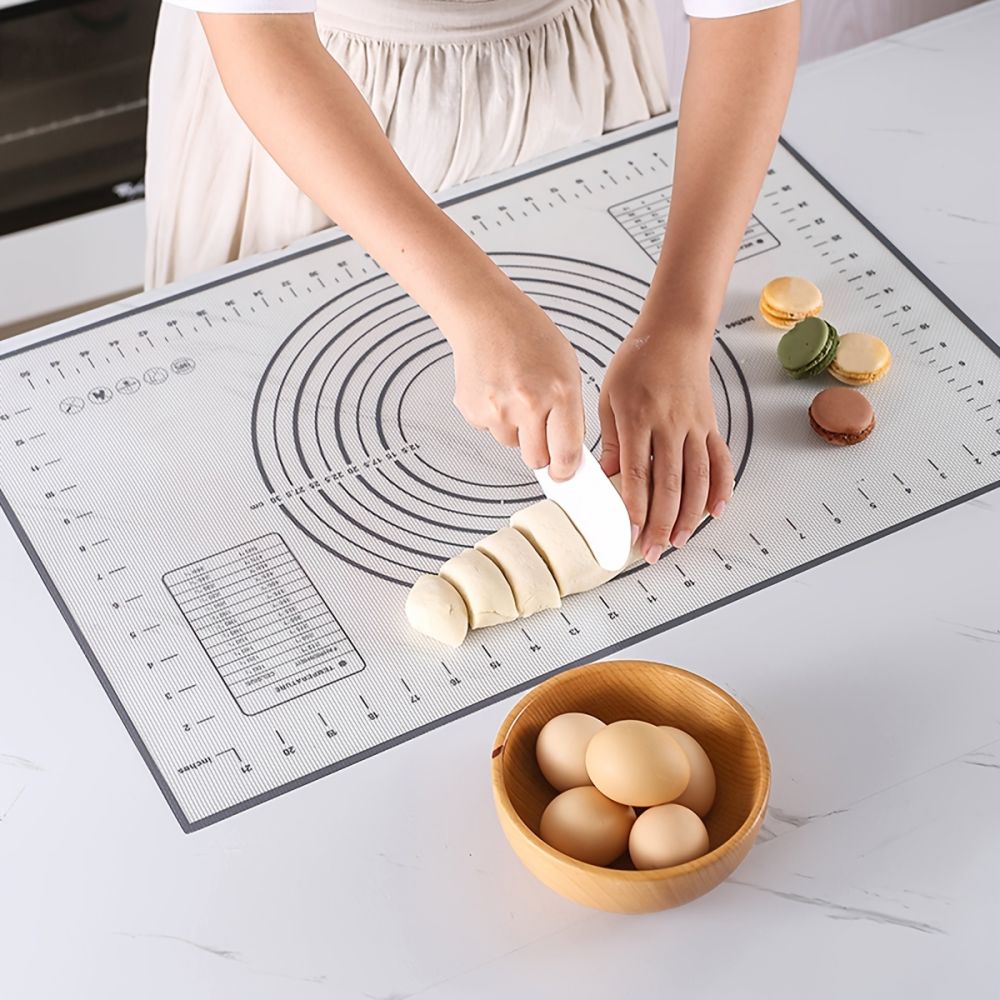 dropship 1pc Silicone Kneading Board; Thicken Multifunctional Non-stick; Roll Up Receive Kneading Pad; 40*60cm/15.7*23.6in; 26*29cm/10.2*11.4in
