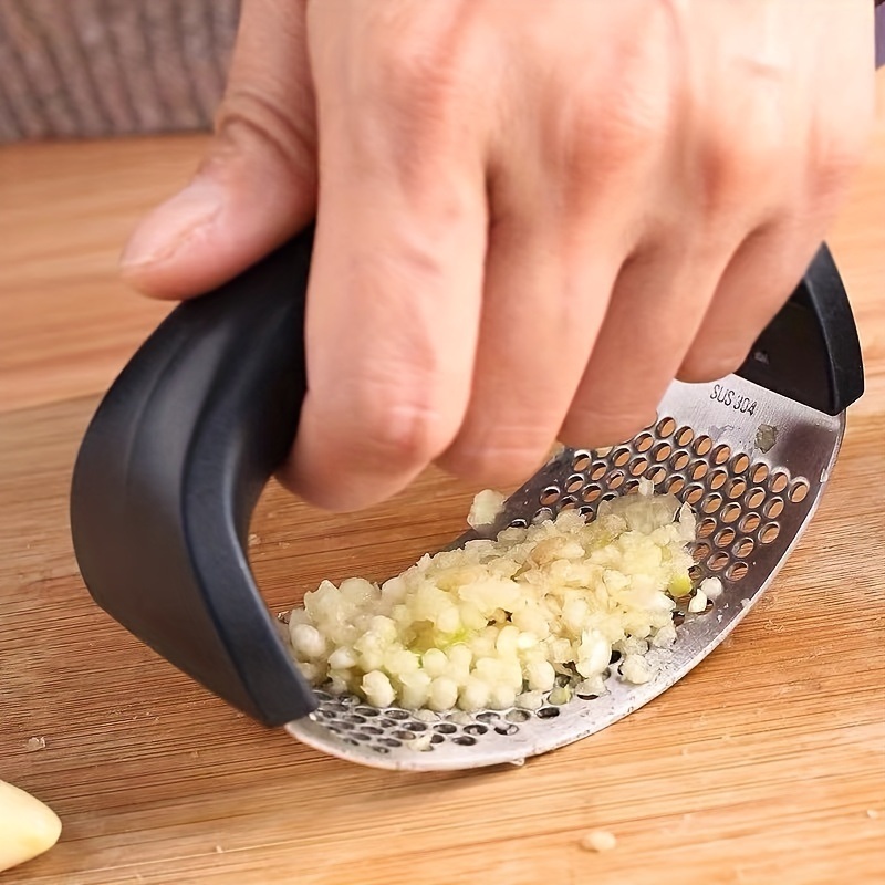 dropship 1pc, Stainless Steel Garlic Press, Manual Garlic Mashing Artifact, Kitchen Multi-functional Household Pat Garlic Pressing Garlic Mud Squeeze Garlic Tool, Garlic Pressing Artifact