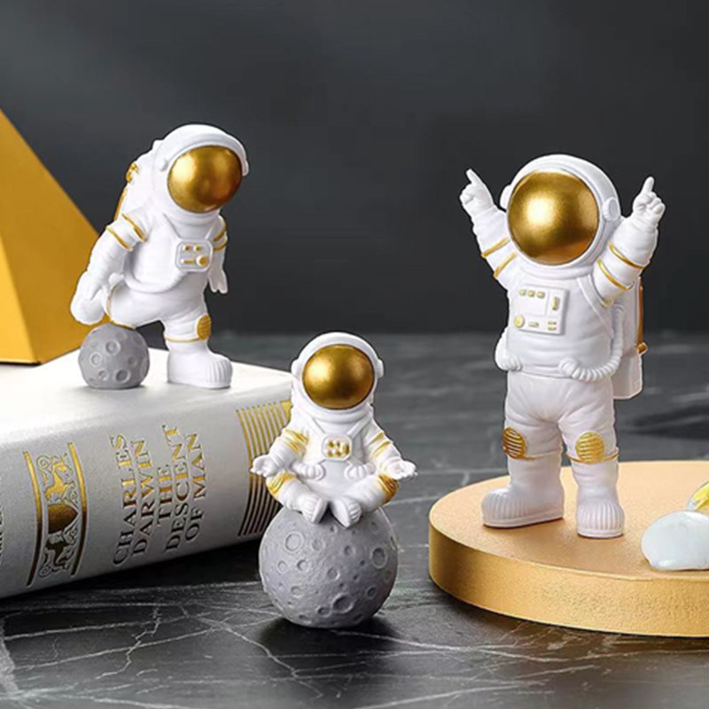 dropship 4pcs Small Creative Astronaut Ornaments; Desktop Ornaments; TV Cabinet Ornaments