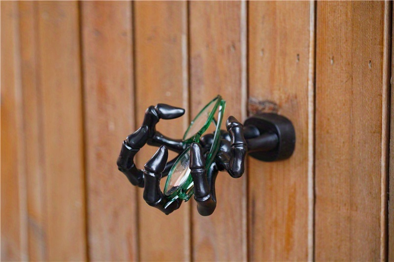 dropship 1pc Gothic Ghost Hand Wall Hook; Demon Hand Sculpture Hook; Wall Hanging Hook; Halloween Decoration Props For Living Room; Home Decor