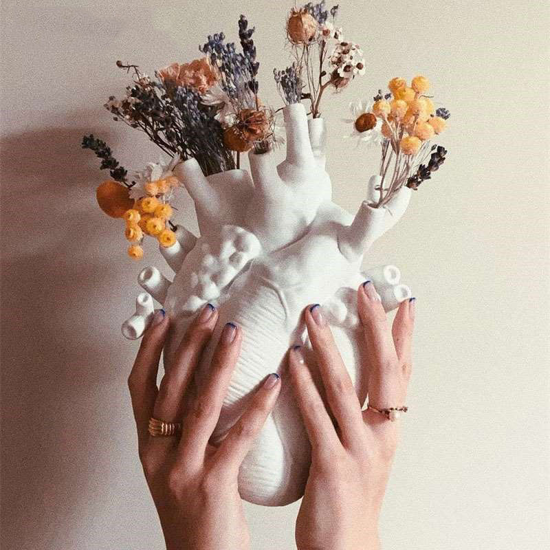dropship Vase In The Shape Of Human Heart; Home Decoration; Desktop Art Craft Ornament; Exquisite And High-end Indoor Vase; Organ Design Flower Container