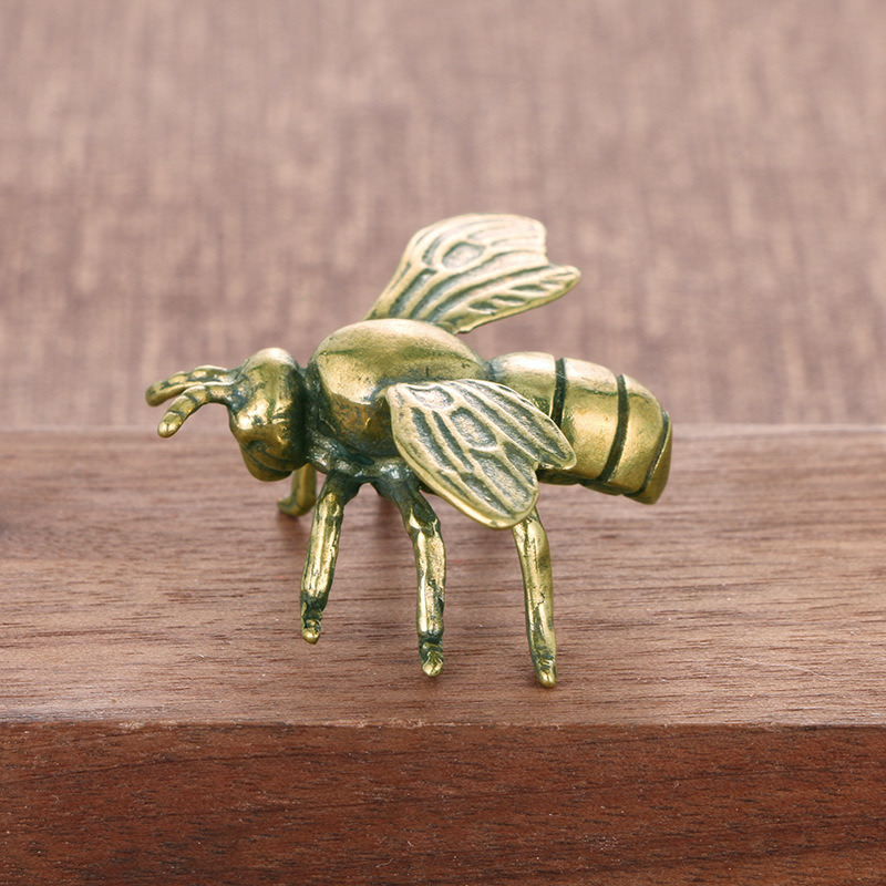 dropship 1pc Bee Figurines, Creative Decorative Bee Statues Bee Desktop Ornament For Rustic Office Home Decor