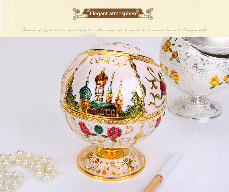 dropship Windproof Ashtray with Flip Lid for Cigarette Metal Portable Smoking Tobacco Ashtray Indoor Outdoor; Handicrafts Rose Pattern Cl