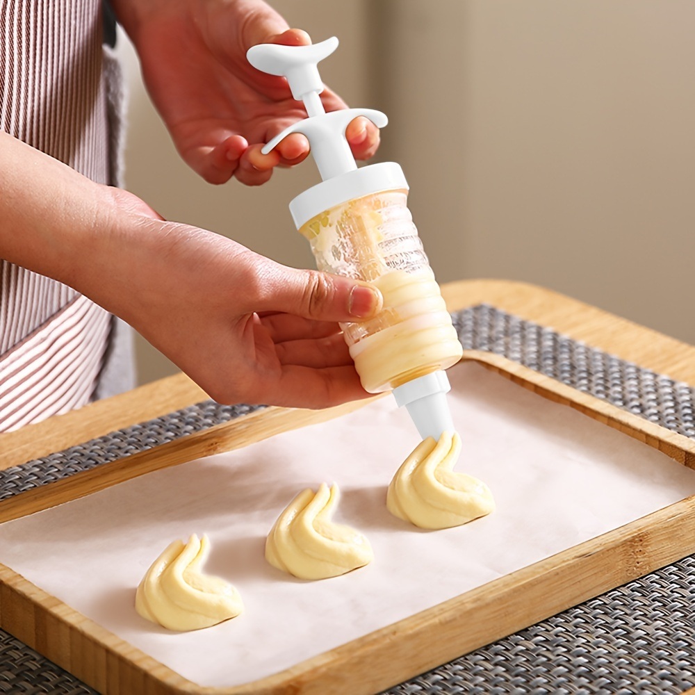 dropship 8pcs Cake Decoration Kit; Cake Decorating Pen With Piping Nozzles; Baking Tools; Kitchen Gadget