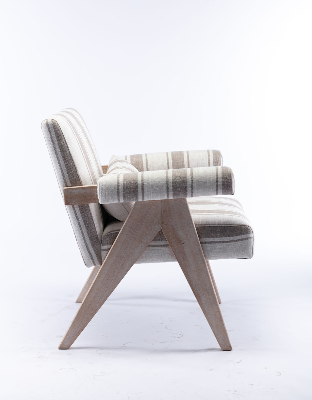 dropship Accent chair, KD rubber wood legs with black finish. Fabric cover the seat. With a cushion.Grey Stripe